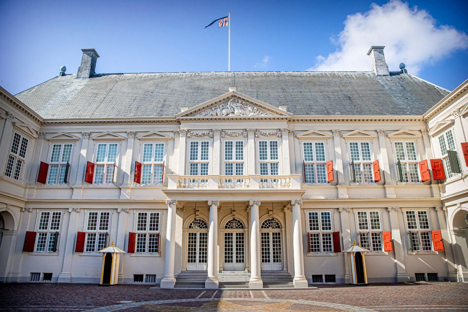 Paleis Noordeinde — monumentale ramen